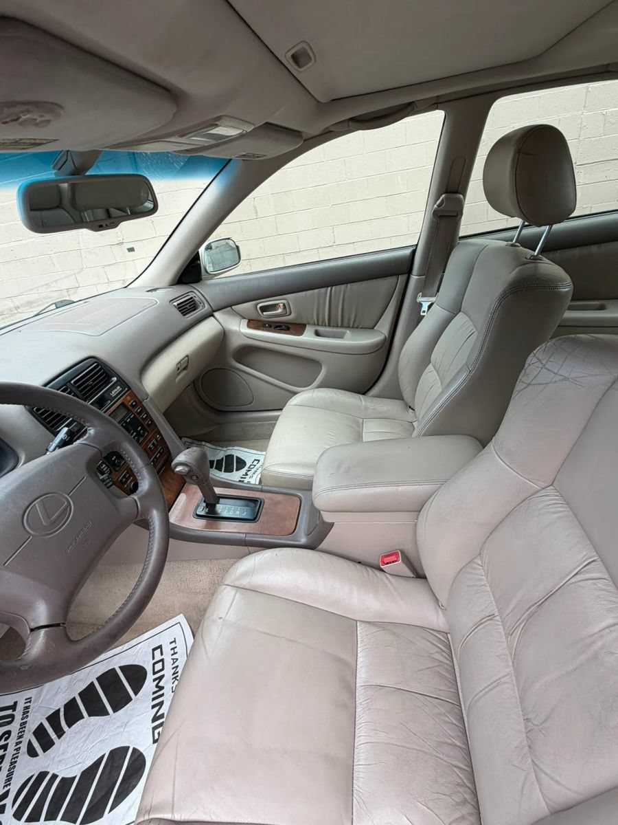 Used 2000 Lexus ES 330 FWD image 20