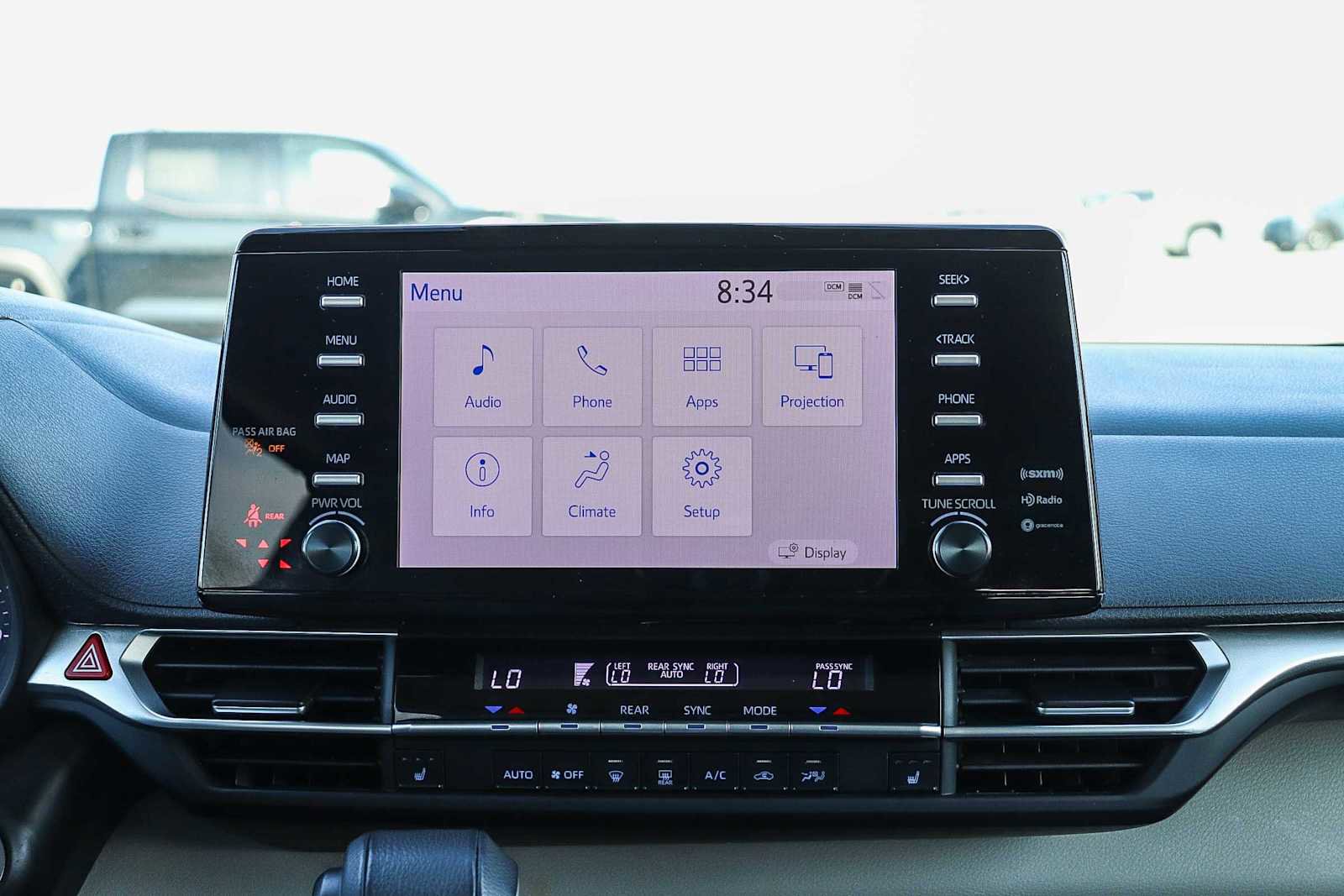 Used 2022 Toyota Sienna XLE image 17