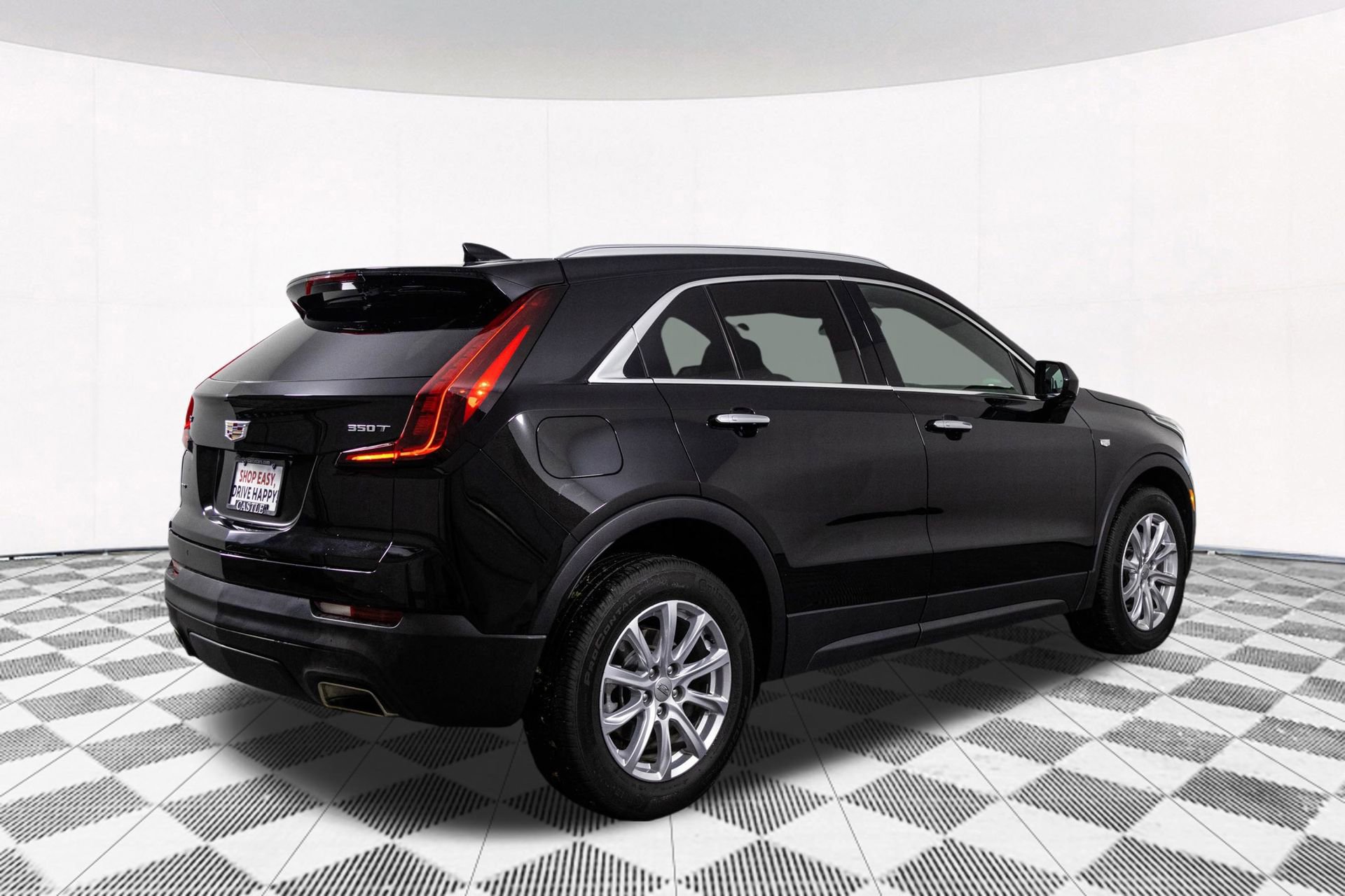 Used 2023 Cadillac XT4 Luxury w/ Cold Weather Package image 16