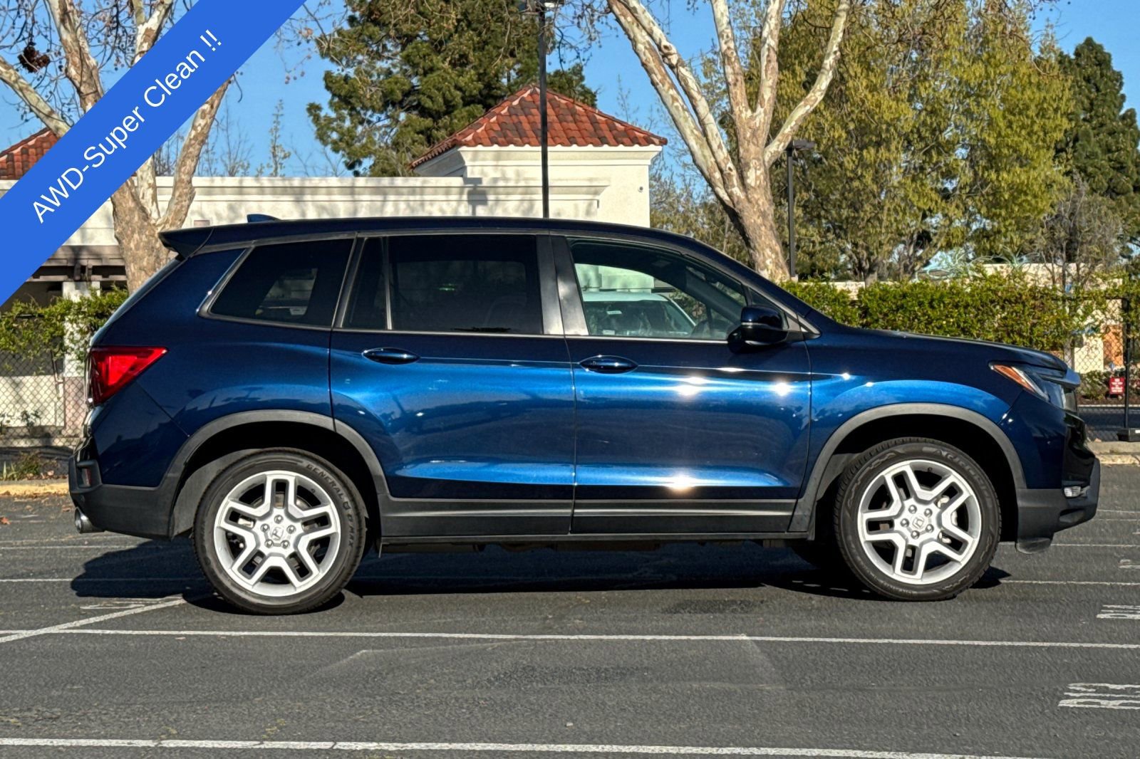 Used 2024 Honda Passport EX-L image 3