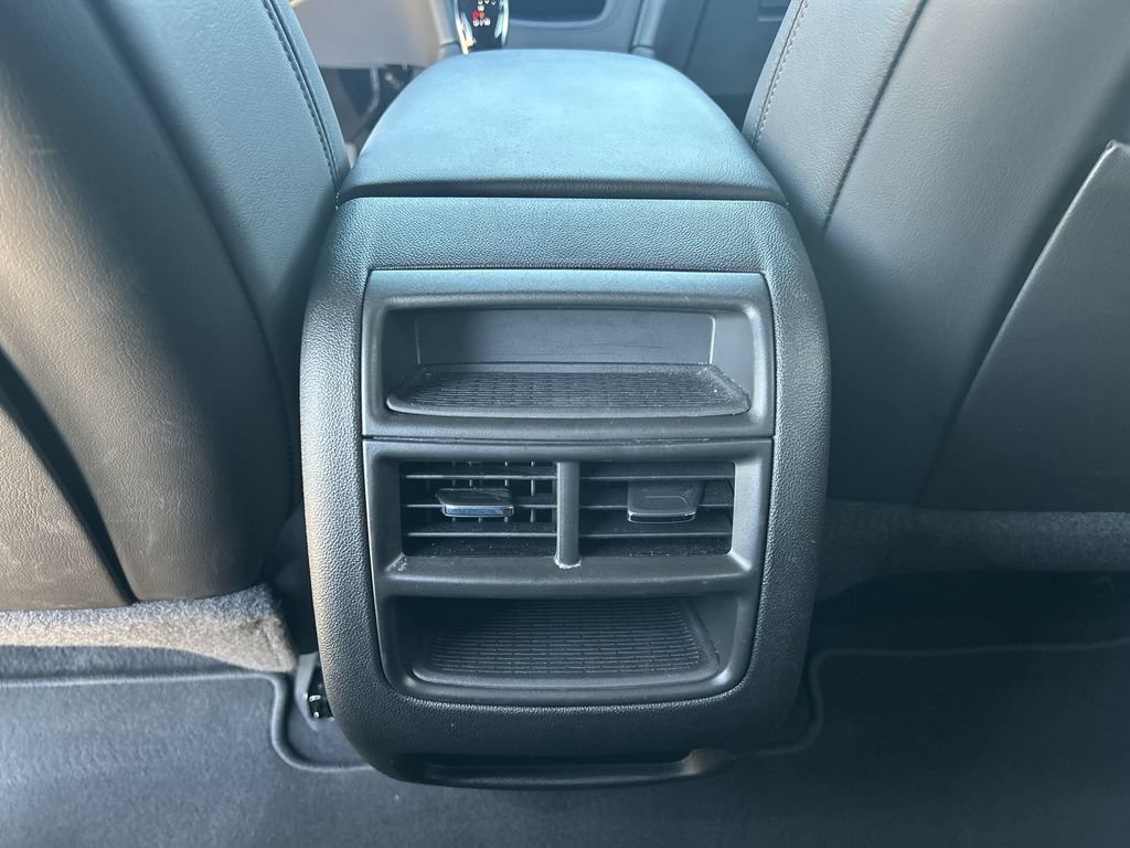 Certified 2025 Cadillac XT5 Premium Luxury AWD/4WD image 19