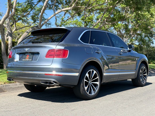 Used 2018 Bentley Bentayga AWD/4WD image 7