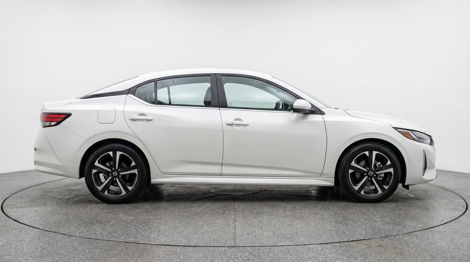 Used 2025 Nissan Sentra SV FWD image 11