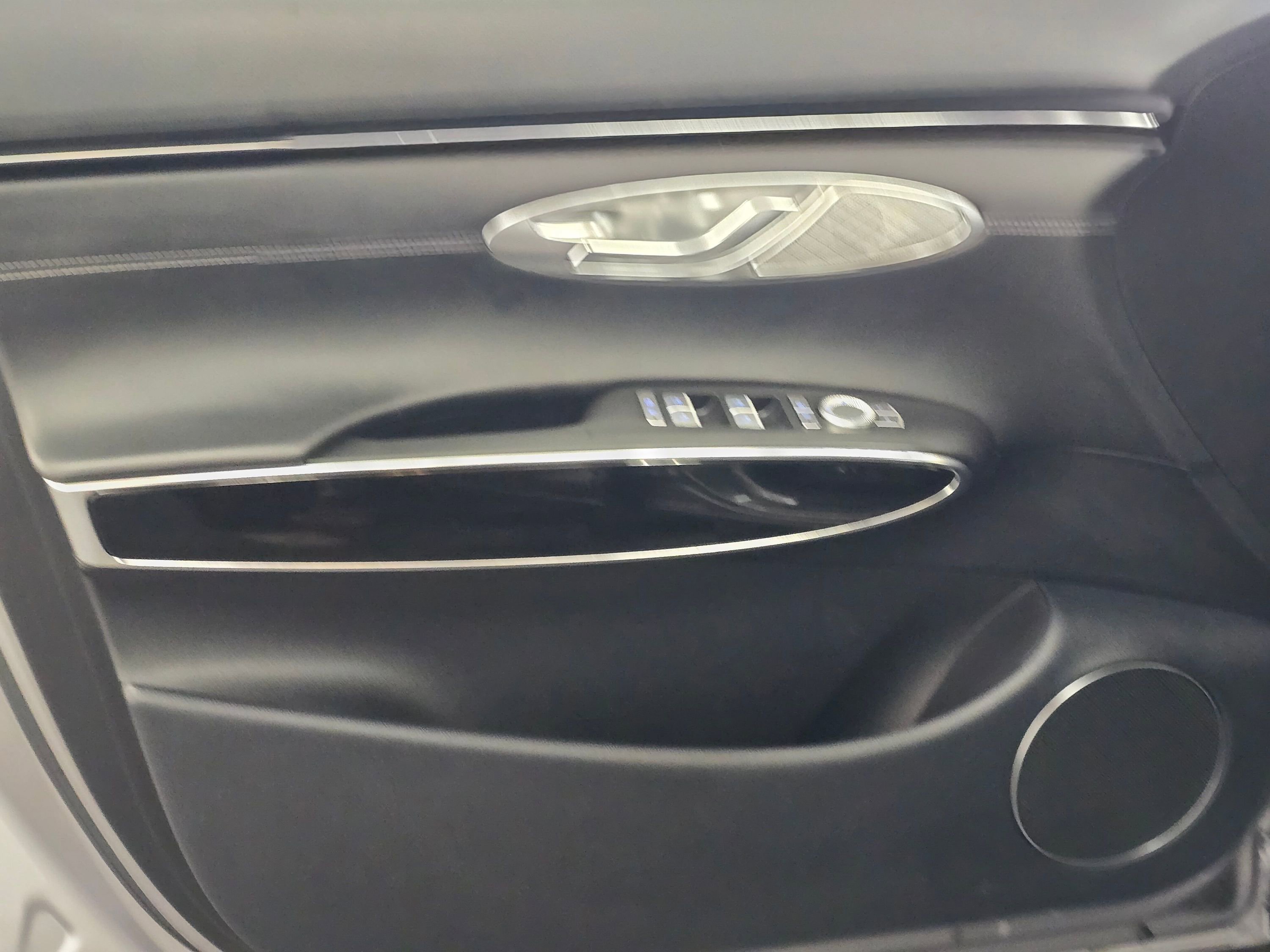 Used 2025 Genesis GV70 2.5T image 35