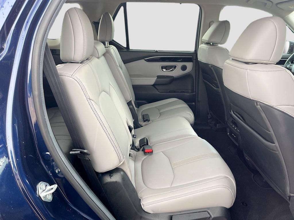 Used 2025 Honda Pilot EX-L image 30