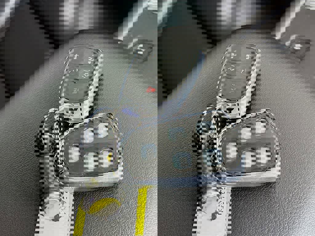 Used 2017 Cadillac XT5 Luxury w/ Driver Awareness Package AWD/4WD image 22