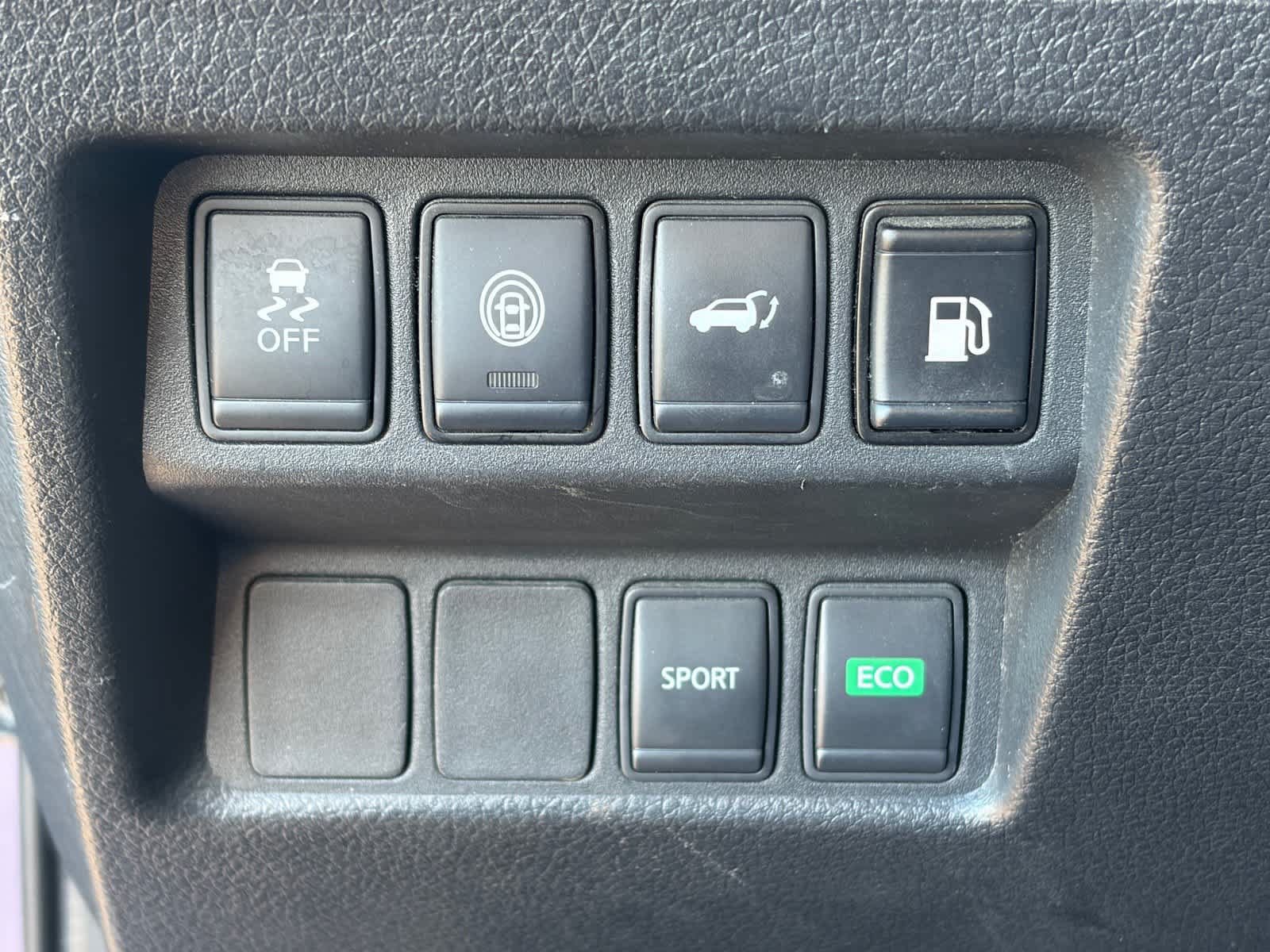 Used 2020 Nissan Rogue SV FWD image 6