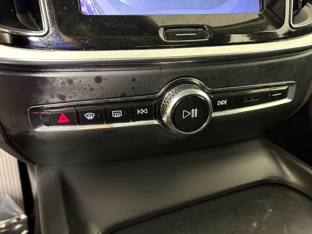 Used 2024 Volvo S60 B5 Core image 27