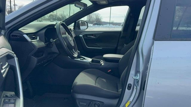 Used 2023 Toyota RAV4 SE w/ Weather & Moonroof Package image 14