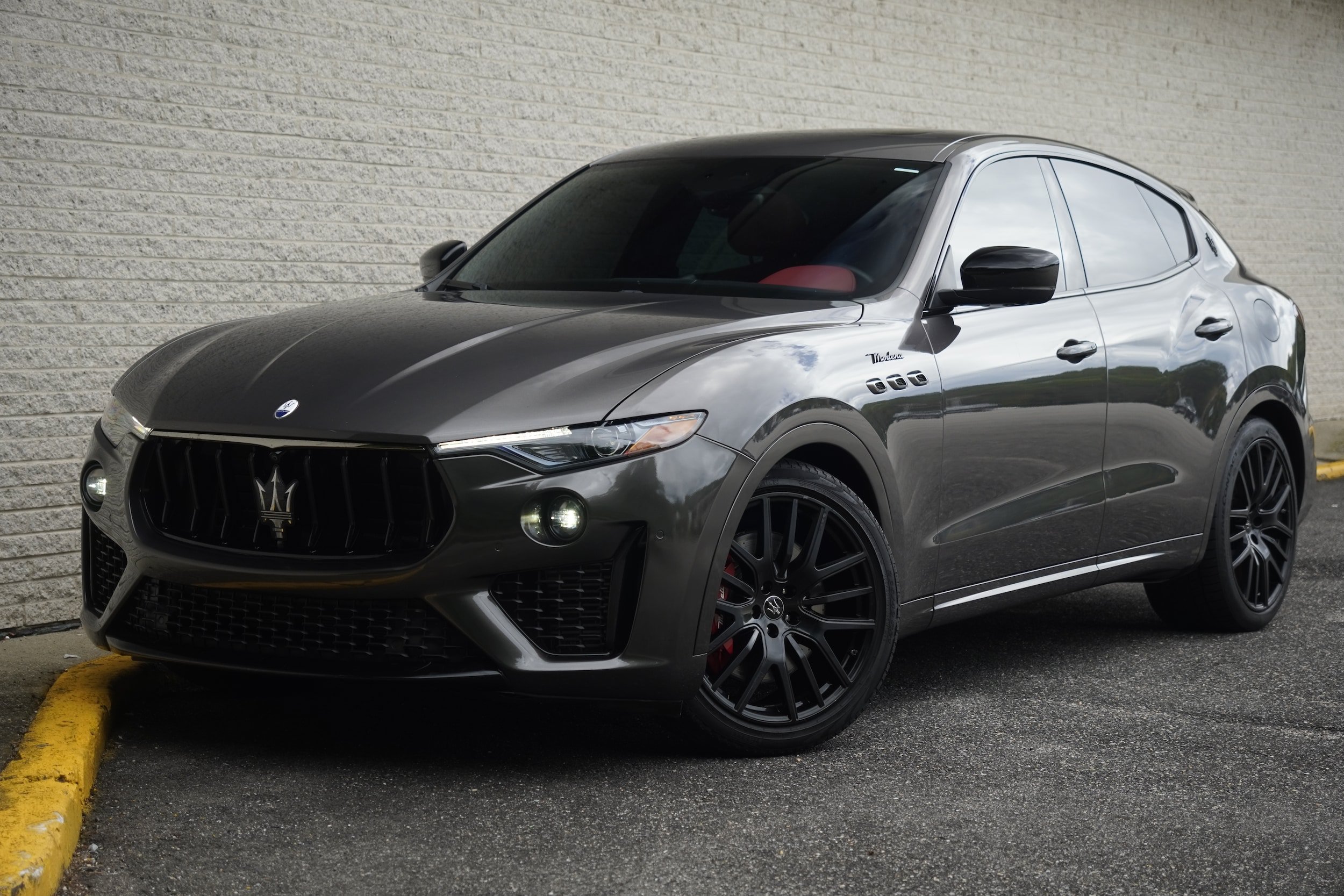 Used 2022 Maserati Levante Modena AWD/4WD image 2