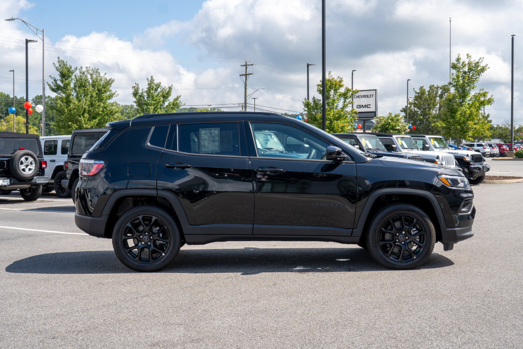 New 2026 Jeep Compass Latitude AWD/4WD image 8