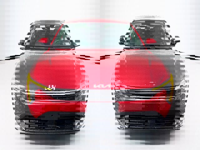 New 2025 Kia K4 LXS image 2