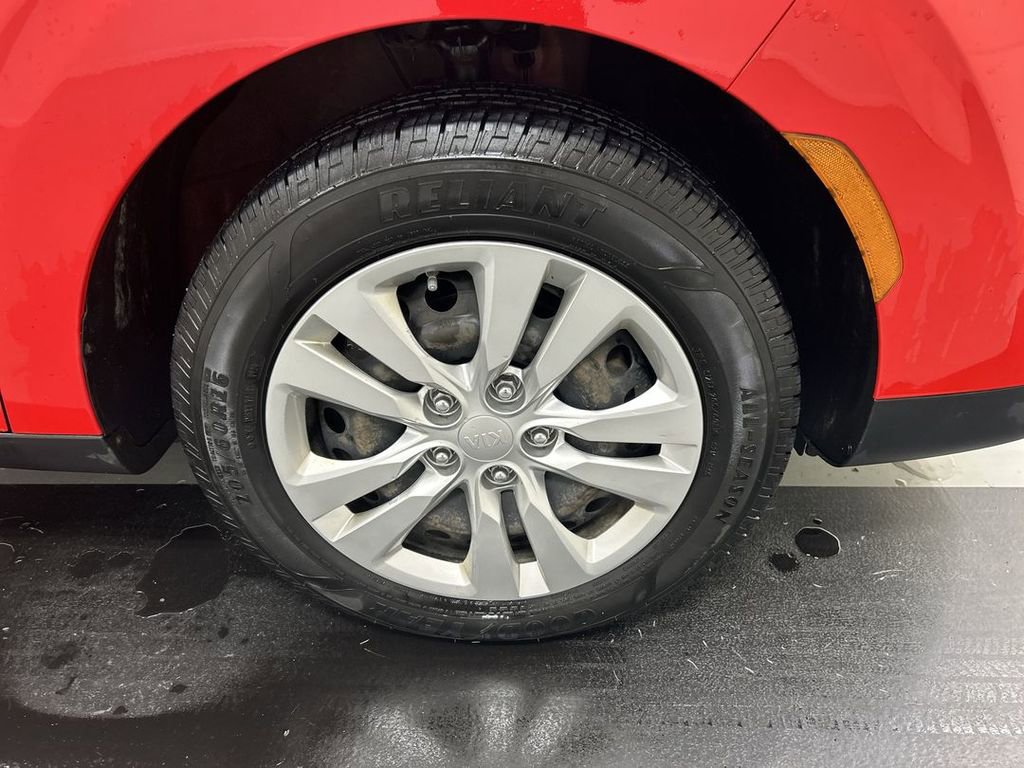 Used 2021 Kia Soul LX image 10