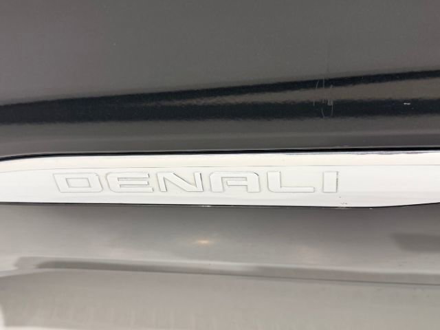 Used 2018 GMC Acadia Denali w/ Technology Package image 17