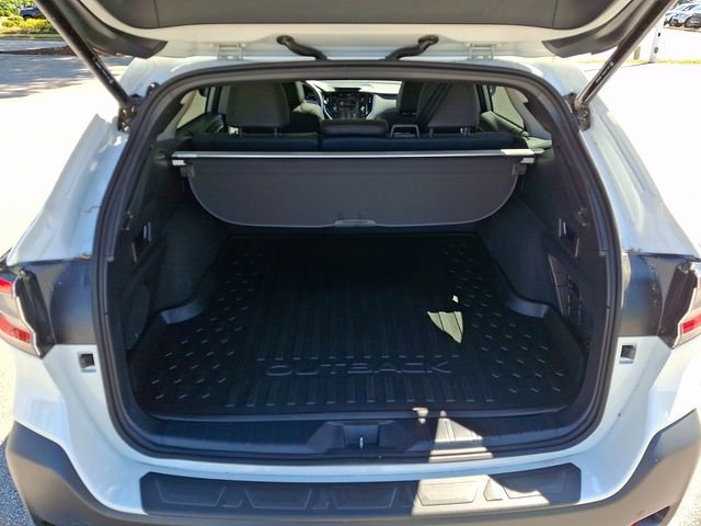 Used 2025 Subaru Outback Limited AWD/4WD image 32