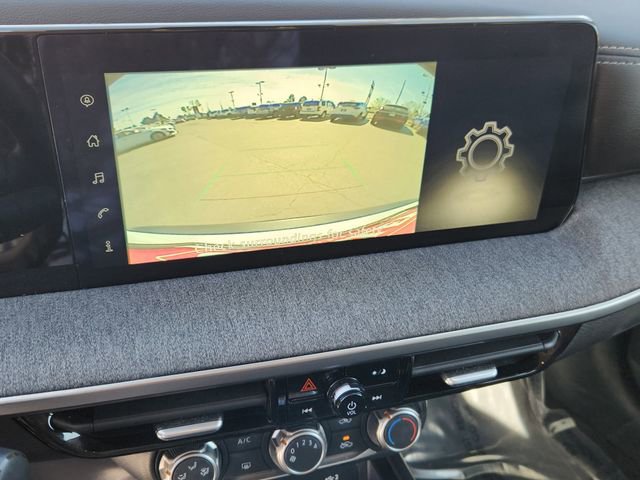 Certified 2025 Nissan Kicks SV AWD/4WD image 20