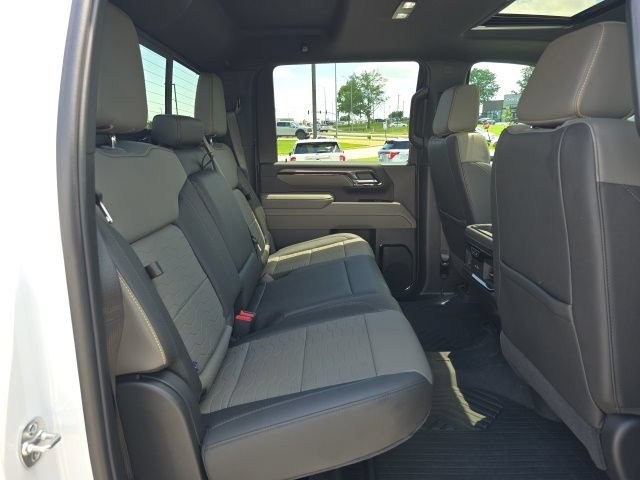 Used 2025 Chevrolet Silverado 2500 ZR2 w/ Technology Package AWD/4WD image 20