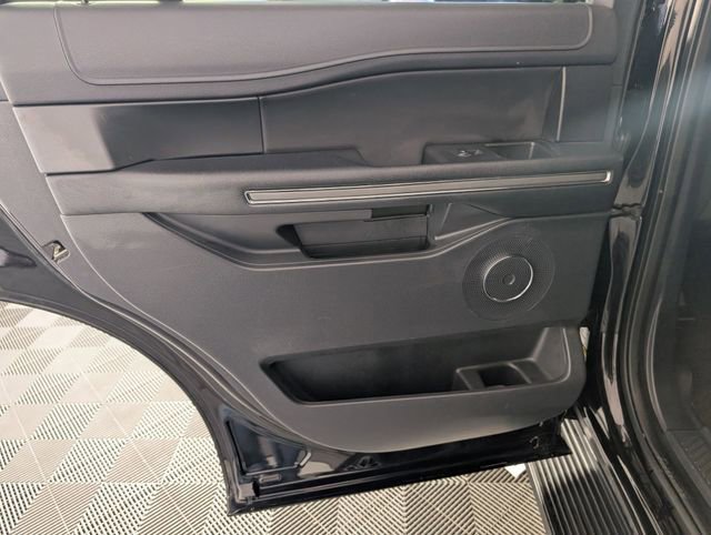 Used 2022 Ford Expedition XLT image 31