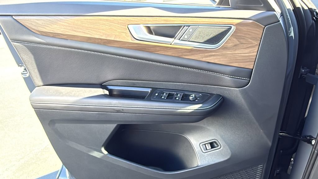 New 2026 Volkswagen Atlas SE FWD image 25