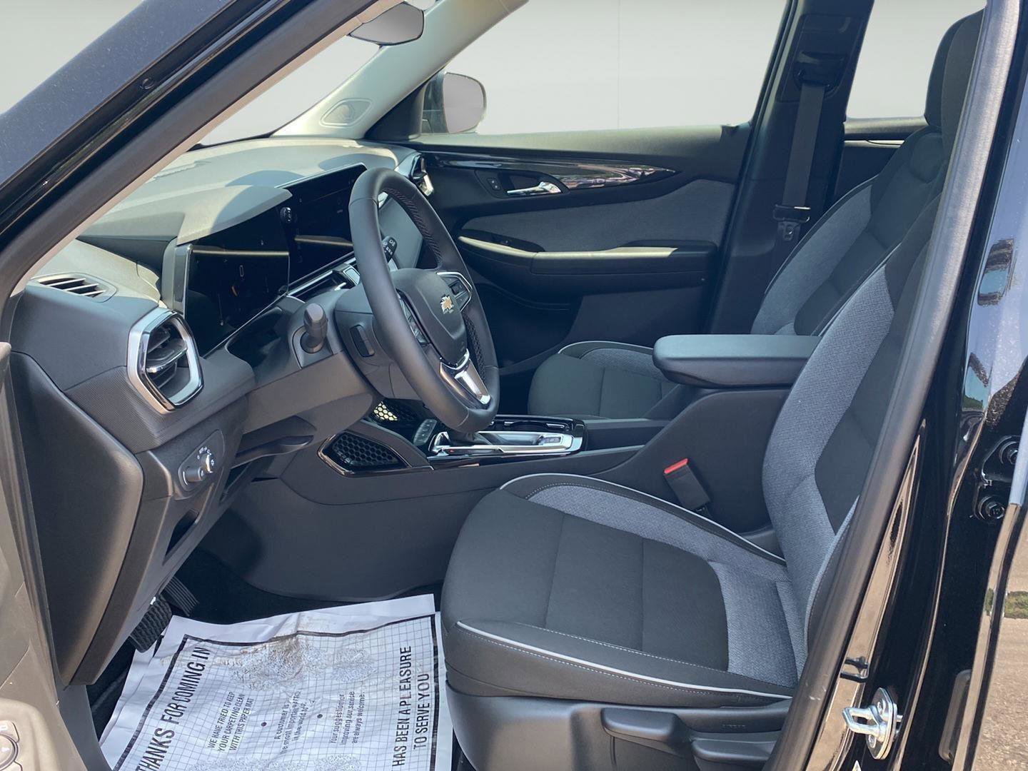 New 2025 Chevrolet TrailBlazer LT w/ LT Cold Weather Package image 15