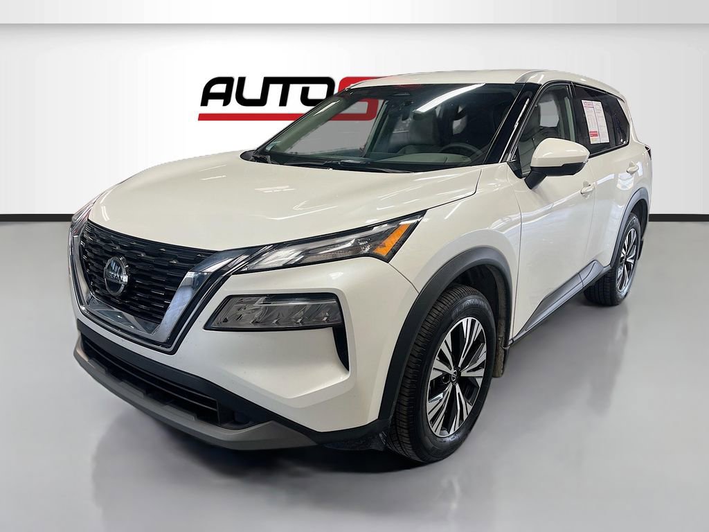 Used 2021 Nissan Rogue SV image 3
