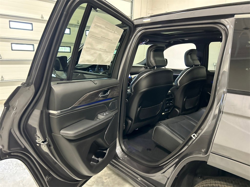 New 2025 Jeep Grand Cherokee Overland w/ Adv Protech Group III image 30