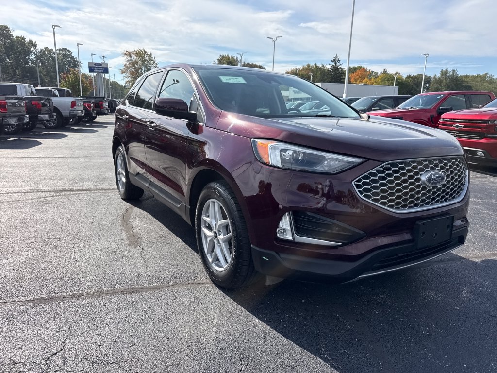Used 2024 Ford Edge SEL w/ Convenience Package AWD/4WD image 4