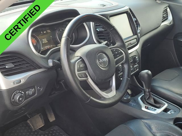 Used 2017 Jeep Cherokee Trailhawk w/ Comfort & Convenience Group AWD/4WD image 11