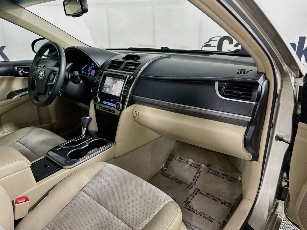 Used 2014 Toyota Camry XLE w/ Leather Package FWD image 35