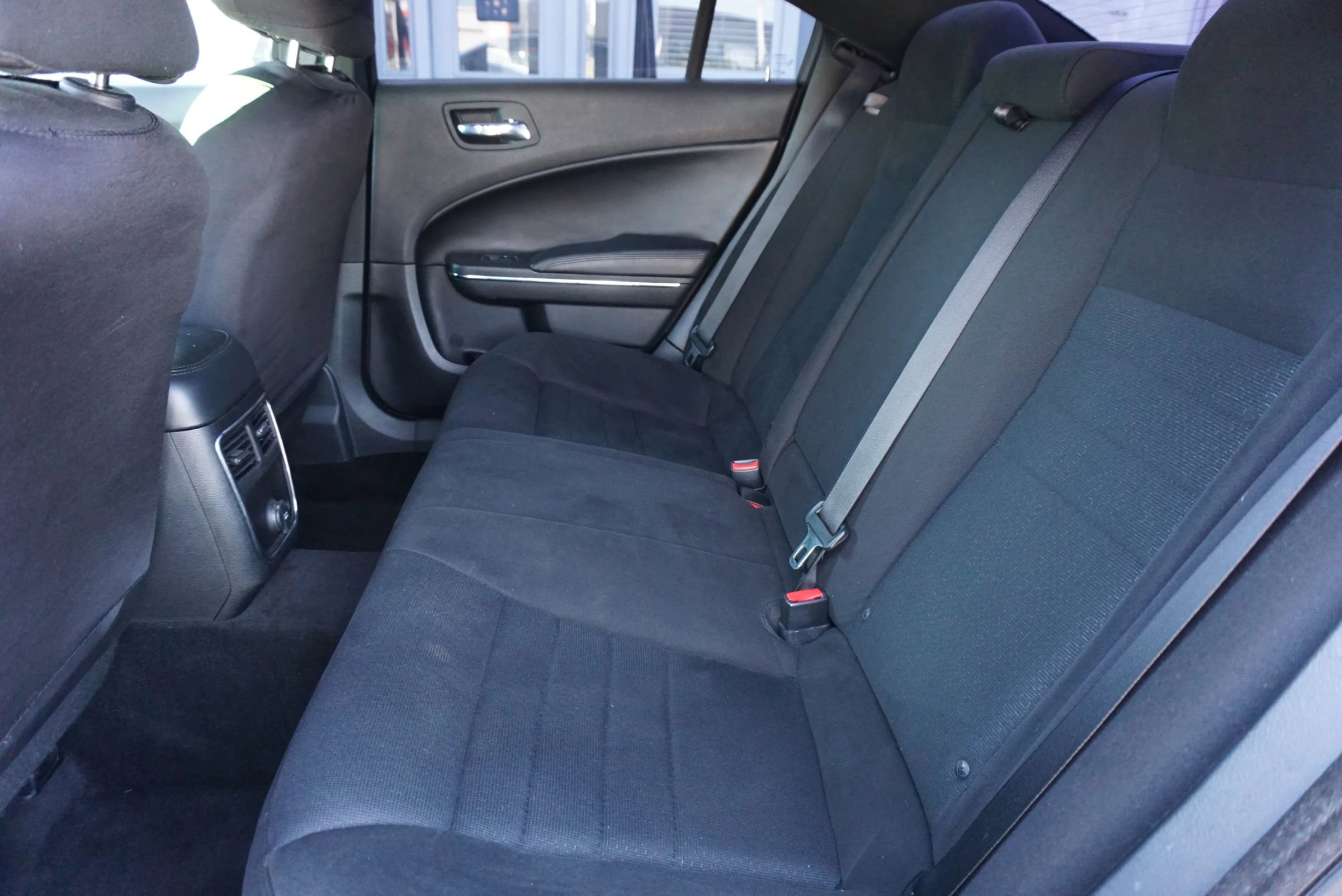 Used 2014 Dodge Charger SE RWD image 17