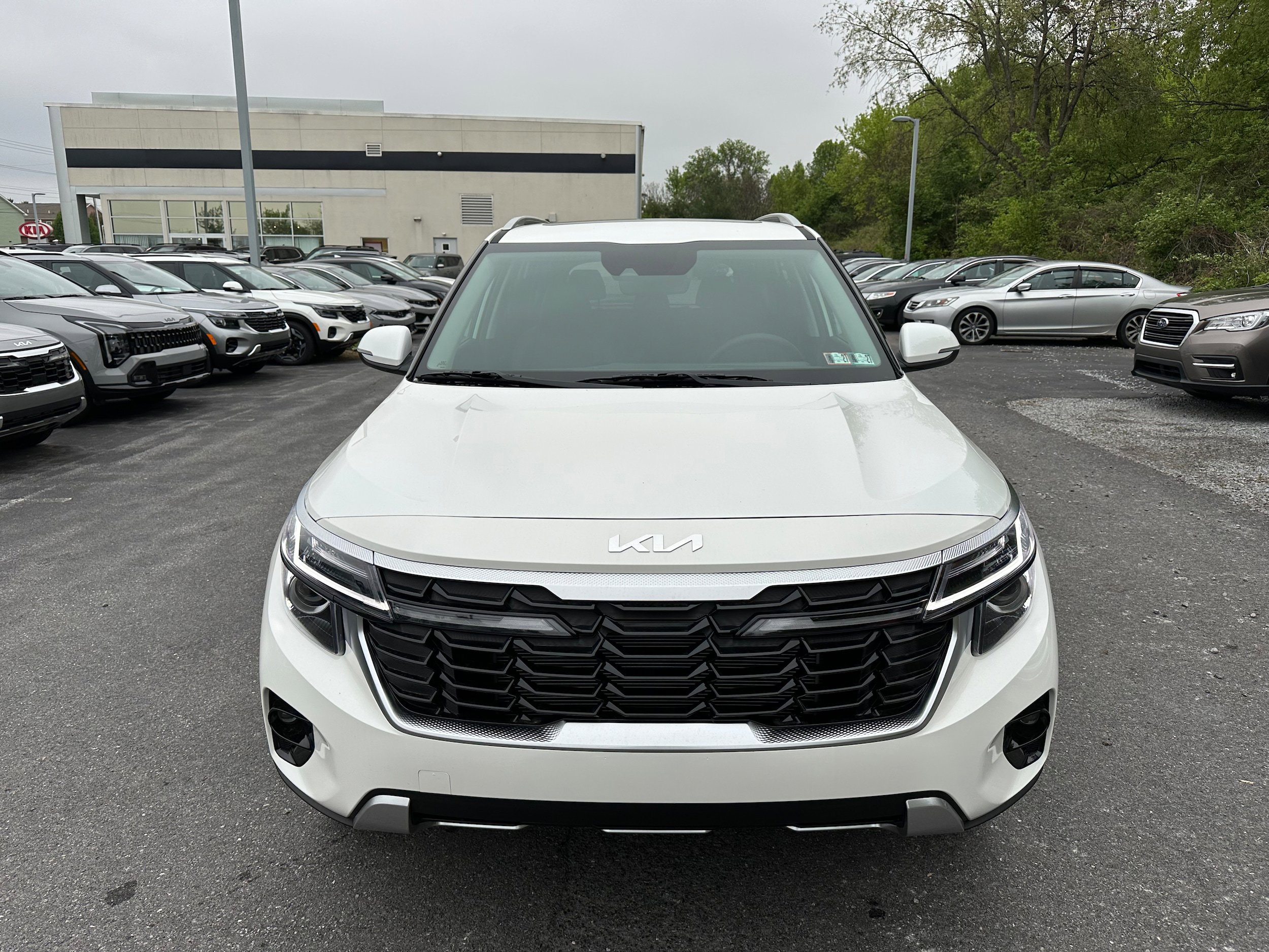 New 2026 Kia Seltos EX AWD/4WD image 2