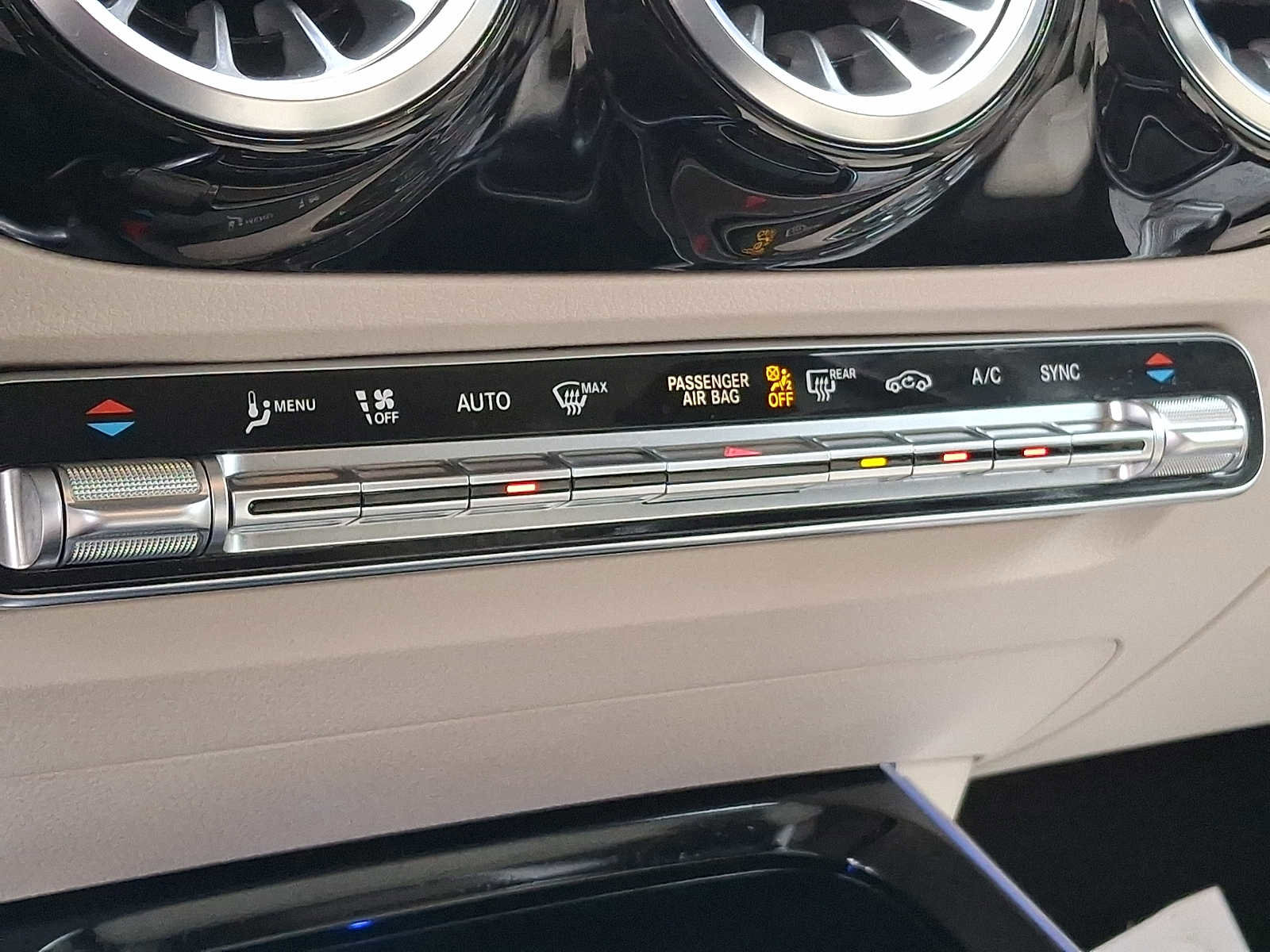 Certified 2023 Mercedes-Benz GLA 250 4MATIC image 12