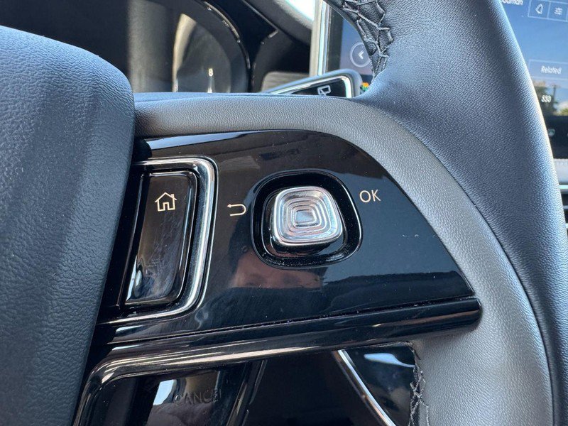 Used 2025 Lincoln Corsair AWD w/ Equipment Group 101A image 16