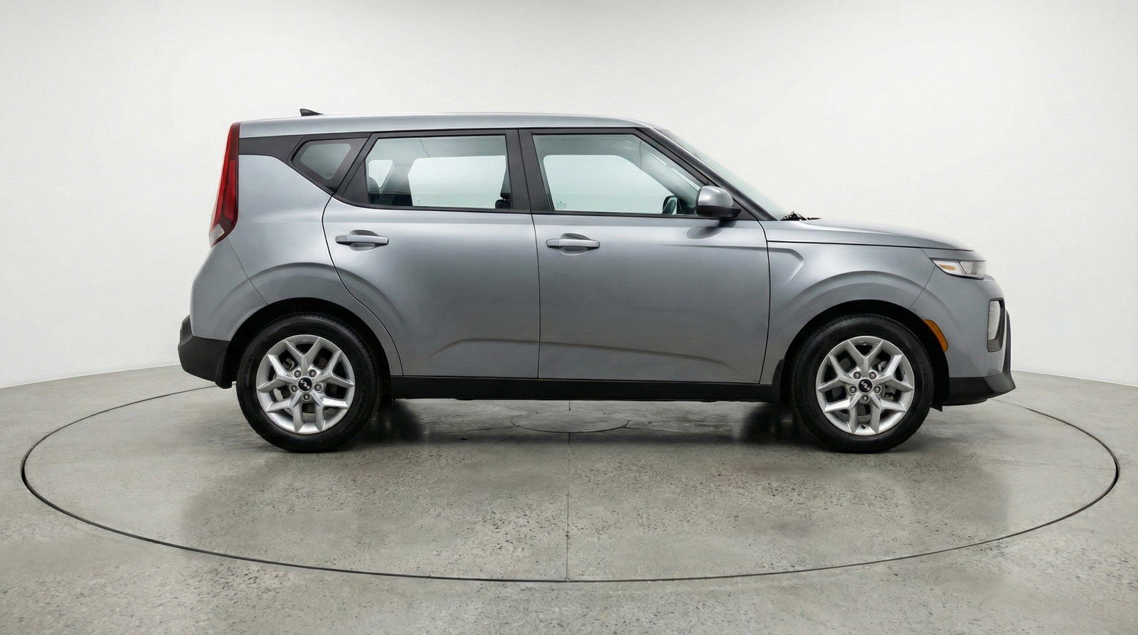 Used 2025 Kia Soul LX w/ LX Technology Package image 11