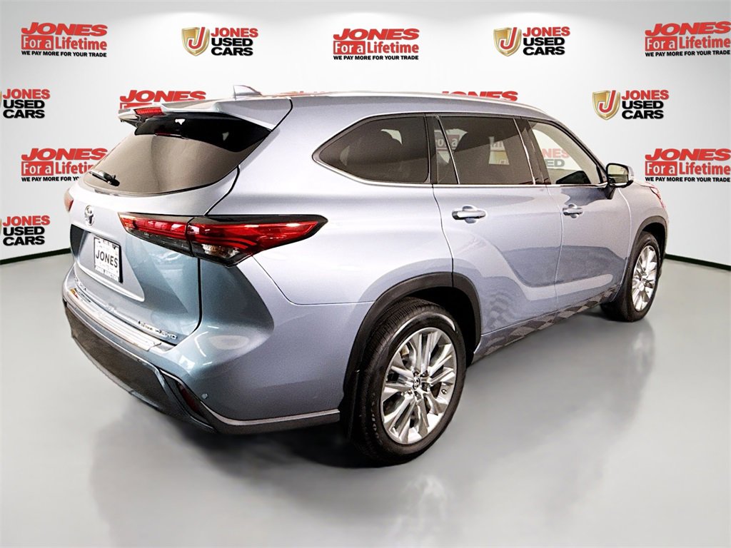 Used 2023 Toyota Highlander Limited image 15