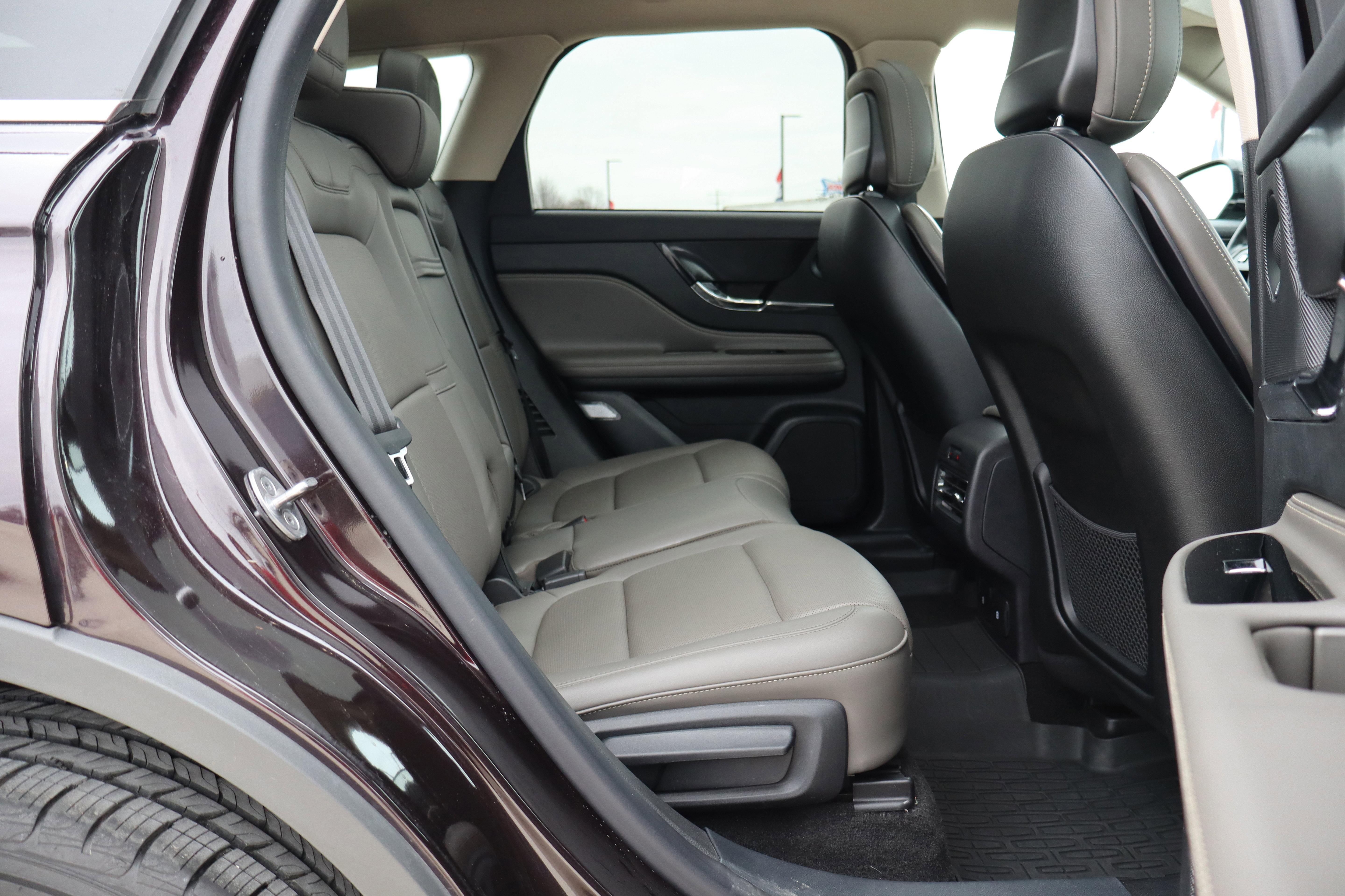 Used 2023 Lincoln Corsair Reserve w/ Equipment Group 202A image 12