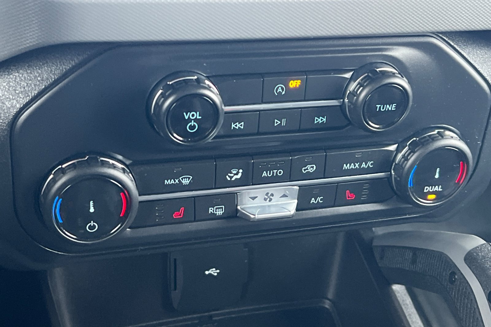 Used 2022 Ford Bronco Big Bend image 18