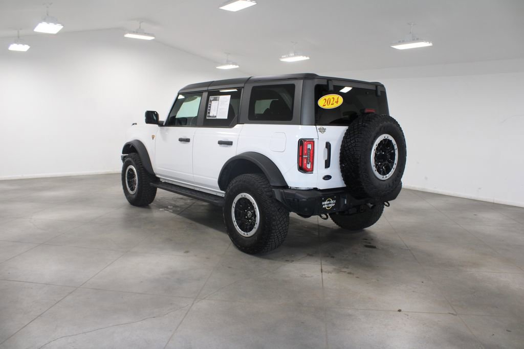 Used 2024 Ford Bronco Badlands image 7