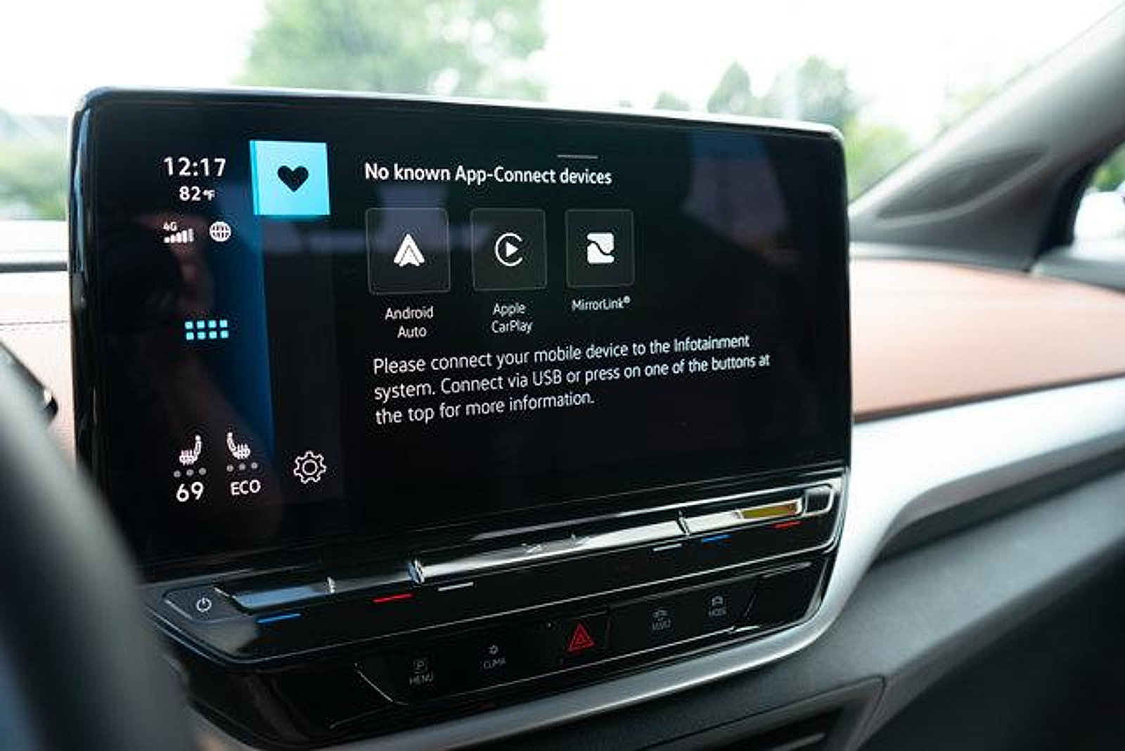 Certified 2022 Volkswagen ID.4 Pro S AWD/4WD image 18