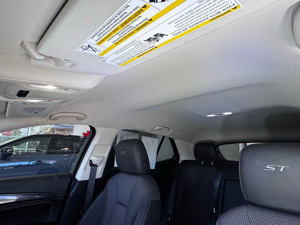 Used 2023 Buick Envision Preferred w/ Sport Touring Package image 39