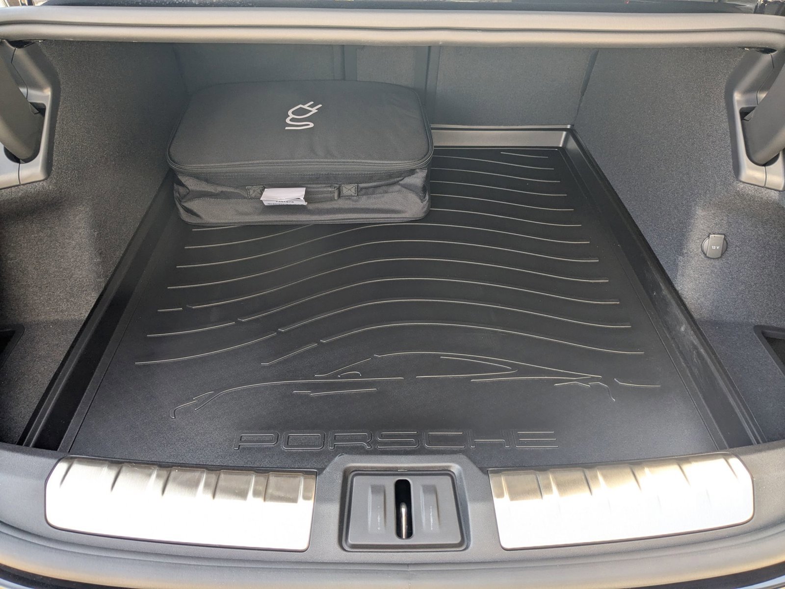 New 2025 Porsche Taycan GTS image 24