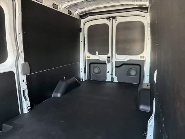 New 2026 Ford Transit 250 148 Medium Roof w/ Load Area Protection Package image 10