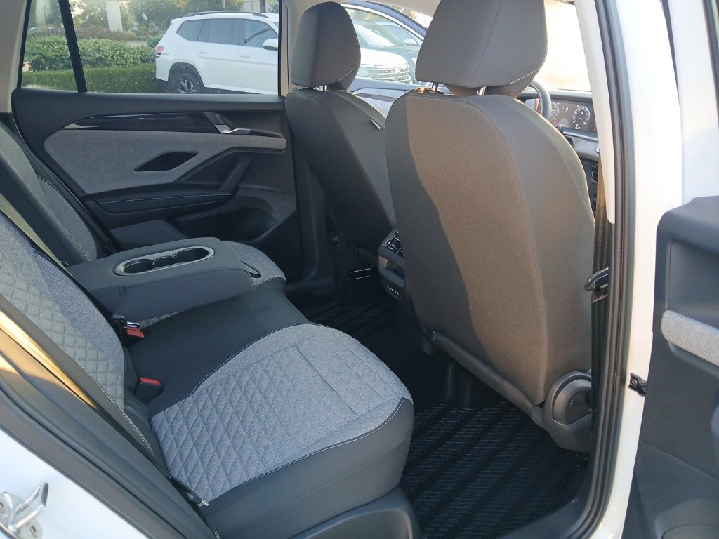 New 2026 Volkswagen Tiguan S FWD image 22