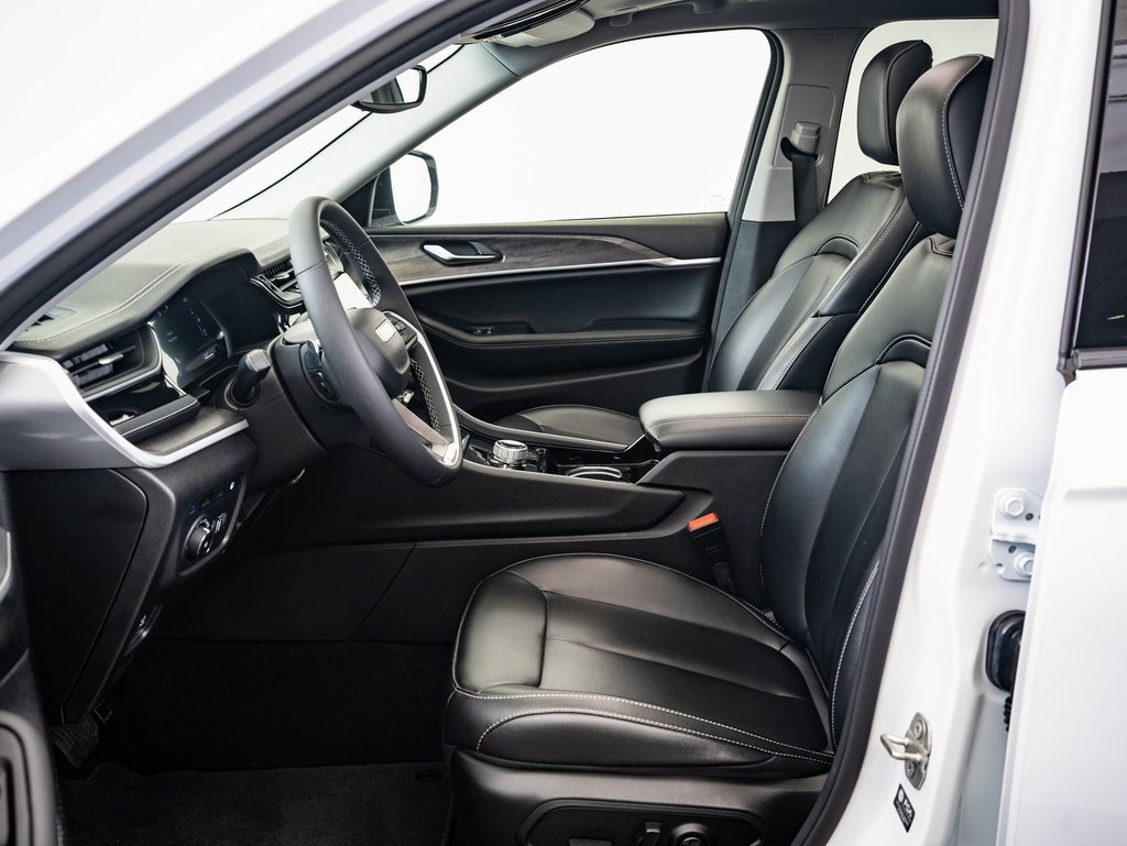 Used 2023 Jeep Grand Cherokee 4WD 4xe image 22