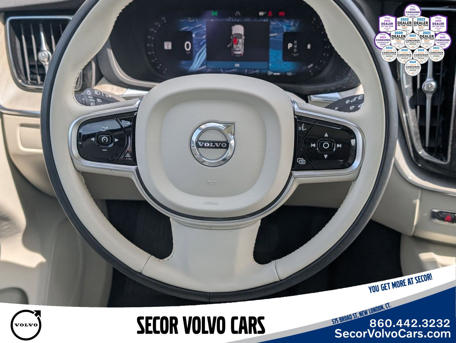 Used 2023 Volvo XC60 B5 Plus w/ Climate Package AWD/4WD image 18
