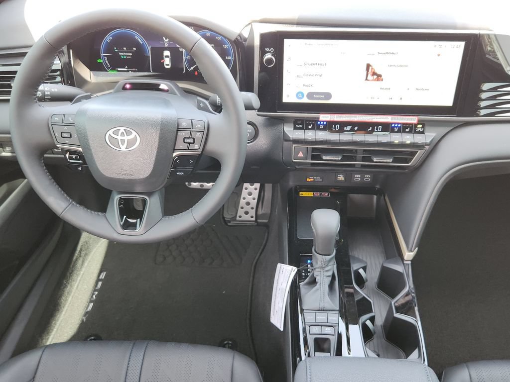 New 2026 Toyota Camry Hybrid FWD image 16