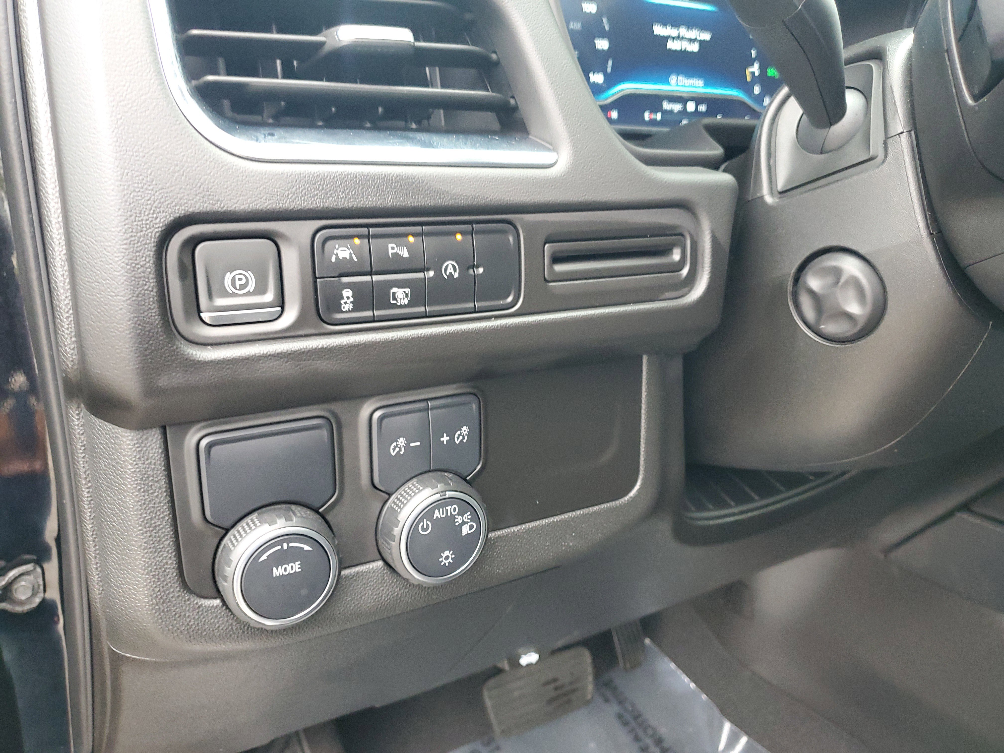 Used 2023 Chevrolet Tahoe LT w/ LT Signature Plus Package image 28