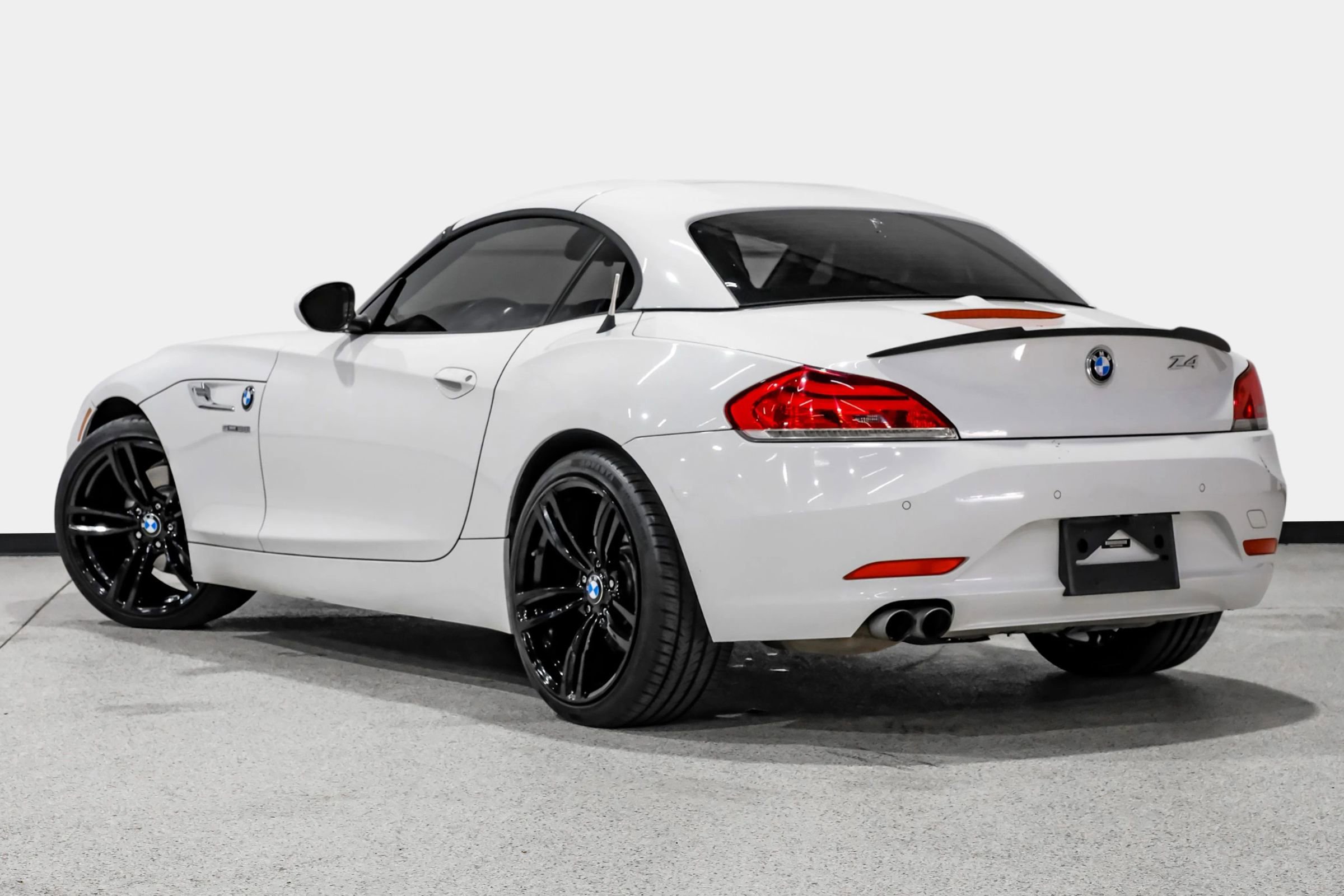 Used 2016 BMW Z4 sDrive28i w/ Technology Package RWD image 10