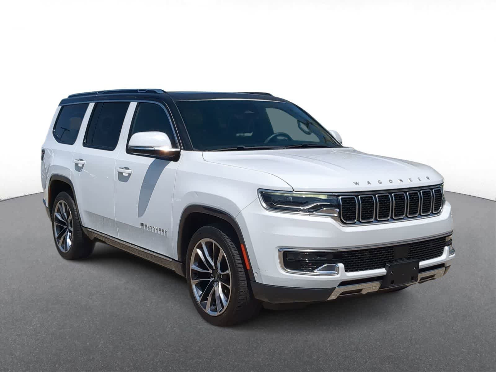 Used 2022 Jeep Wagoneer Series III w/ Premium Group I AWD/4WD image 2