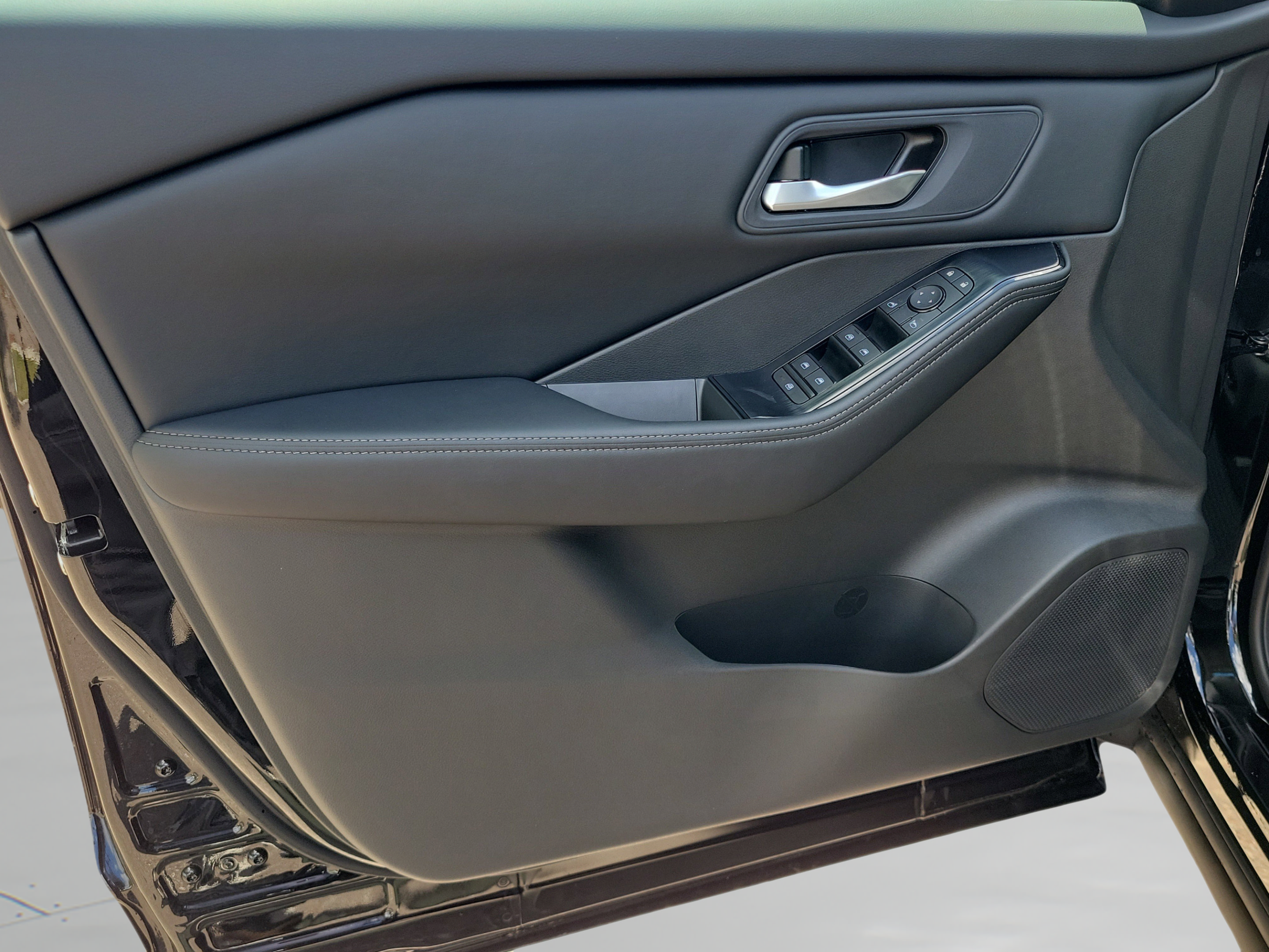 New 2026 Nissan Rogue SV FWD image 16